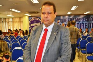Prefeito de Macapá agride equipe de jornalista em obra