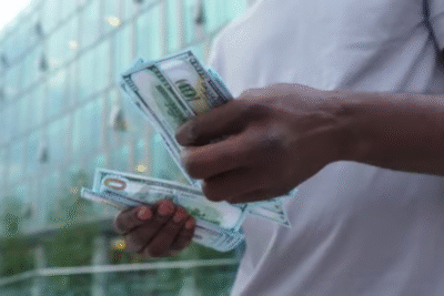 Salário mínimo em diferentes países